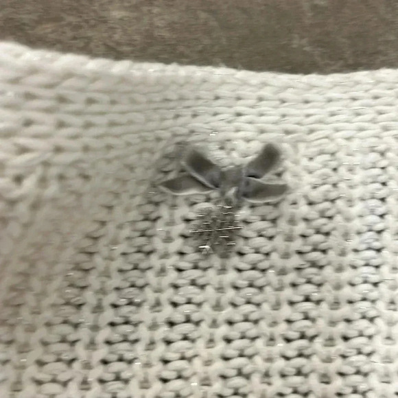 Tahari sparkly cardigan with  faux fur pockets - Picture 6 of 7